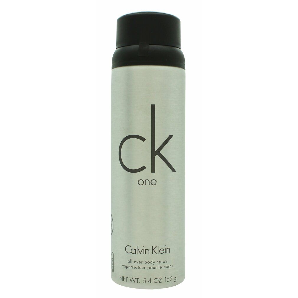 Körper-Spray-Dose. Silberfarben mit schwarzem Deckel. "ck one" und "Calvin Klein" Schriftzug.