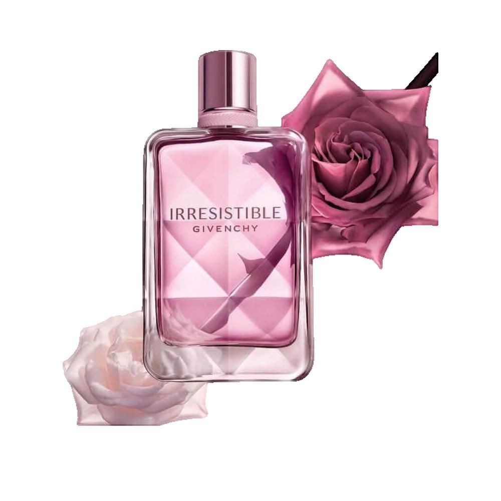 Rosa Parfumflasche mit Rosen. Aufschrift: Irresistible, Givenchy. Rechteckige Flasche mit rosa Inhalt. Zwei Rosen neben der Flasche.
