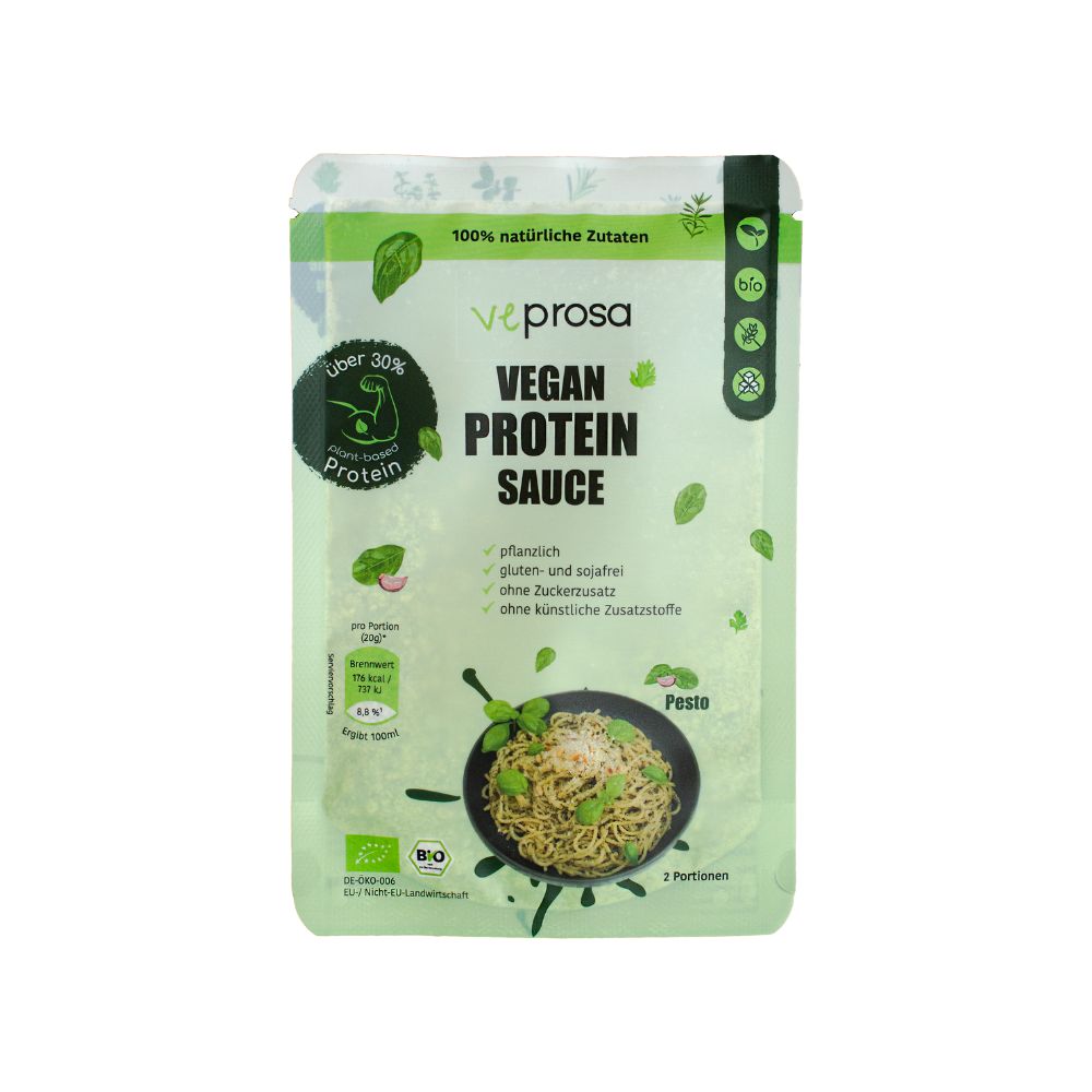 Verpackung mit VEPROSA Bio-Saucenpulver. Grün-weißes Design, Text: Vegan Protein Sauce. Bio-Siegel, über 30% Protein.