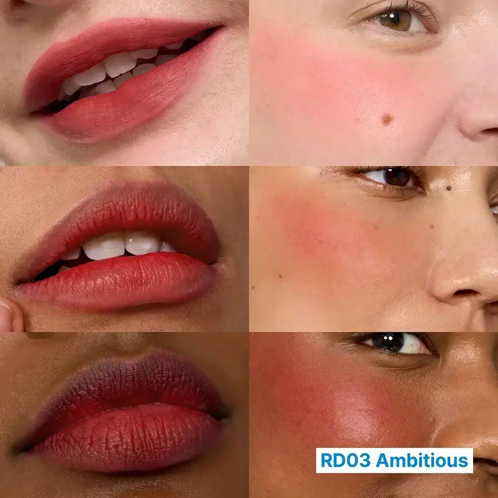 Nahaufnahme eines Gesichts mit Sommersprossen und dem Text "All-new Blurry Blush & Lip".