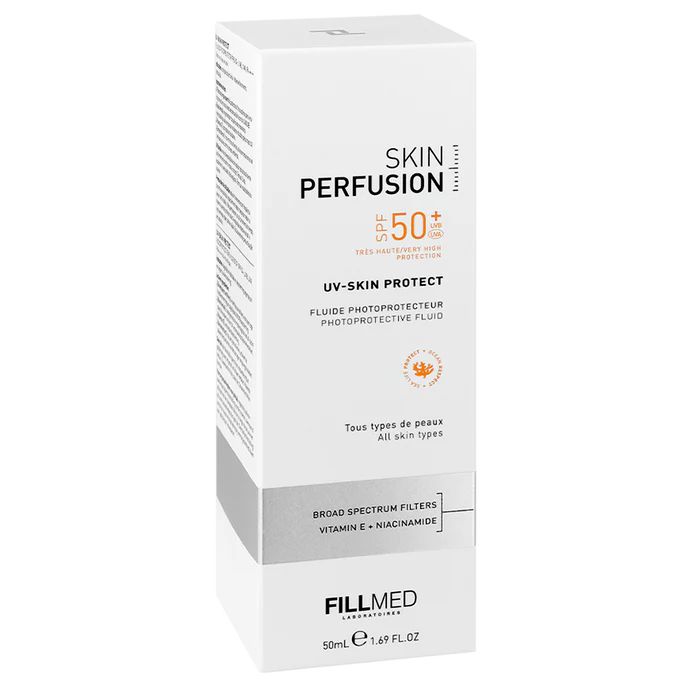 Weiße Verpackung mit Aufschrift SKIN PERFUSION, LSF 50+, UV-Skin Protect. FILLMED Logo. Text in Englisch und Französisch.