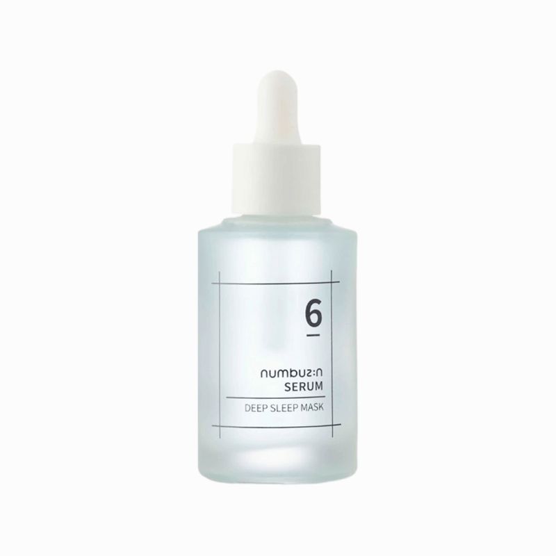 Klarflasche mit weißem Deckel und Pipette. Aufschrift: 6, numbuz:n SERUM, DEEP SLEEP MASK.
