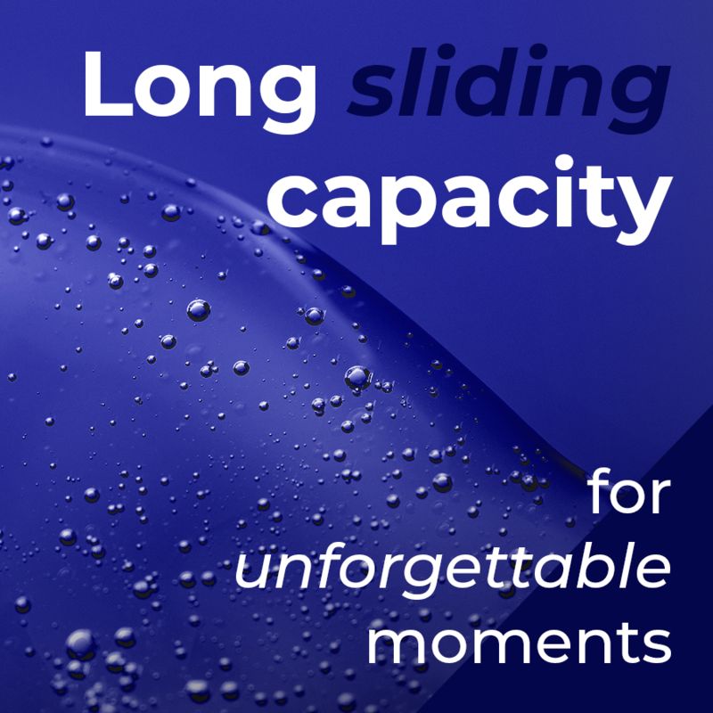 Blauer Hintergrund mit Text: Long sliding capacity for unforgettable moments.