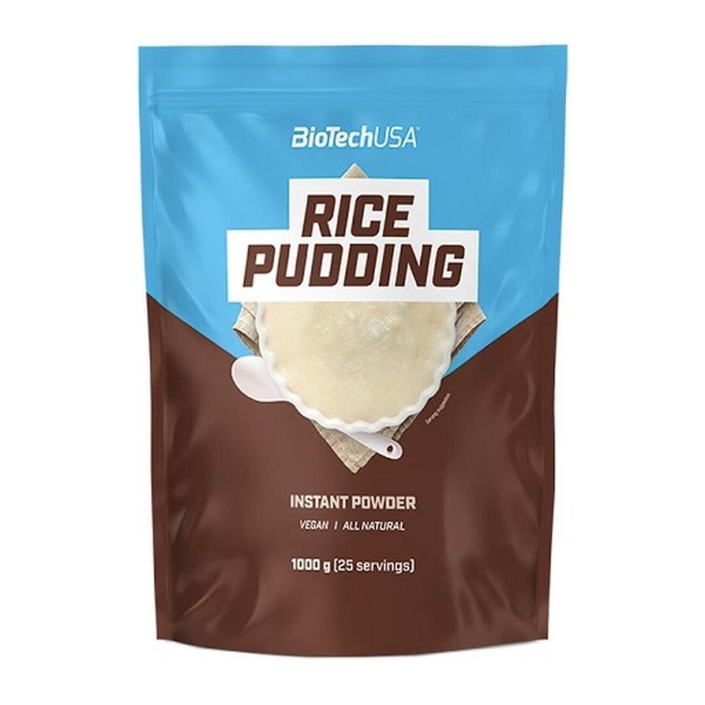 Beutel mit "BioTechUSA Rice Pudding". Weißes Pulver, Löffel. Text: "Instant Powder", "Vegan", "All Natural".