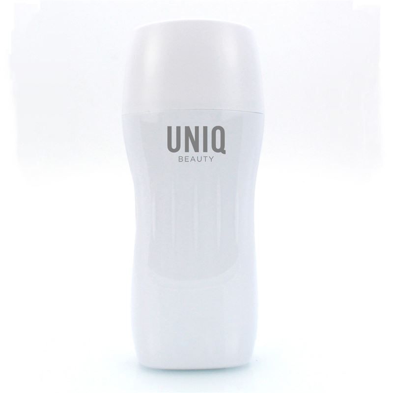 Weißer Roll-On-Wachsbehälter mit UNIQ BEAUTY-Logo. Oben abgerundet.