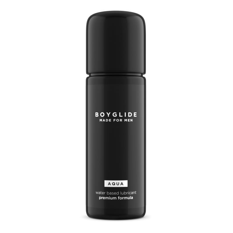 Schwarze Flasche mit Aufschrift BOYGLIDE MADE FOR MEN und AQUA. Wasserbasiertes Gleitmittel, Premium-Formel.