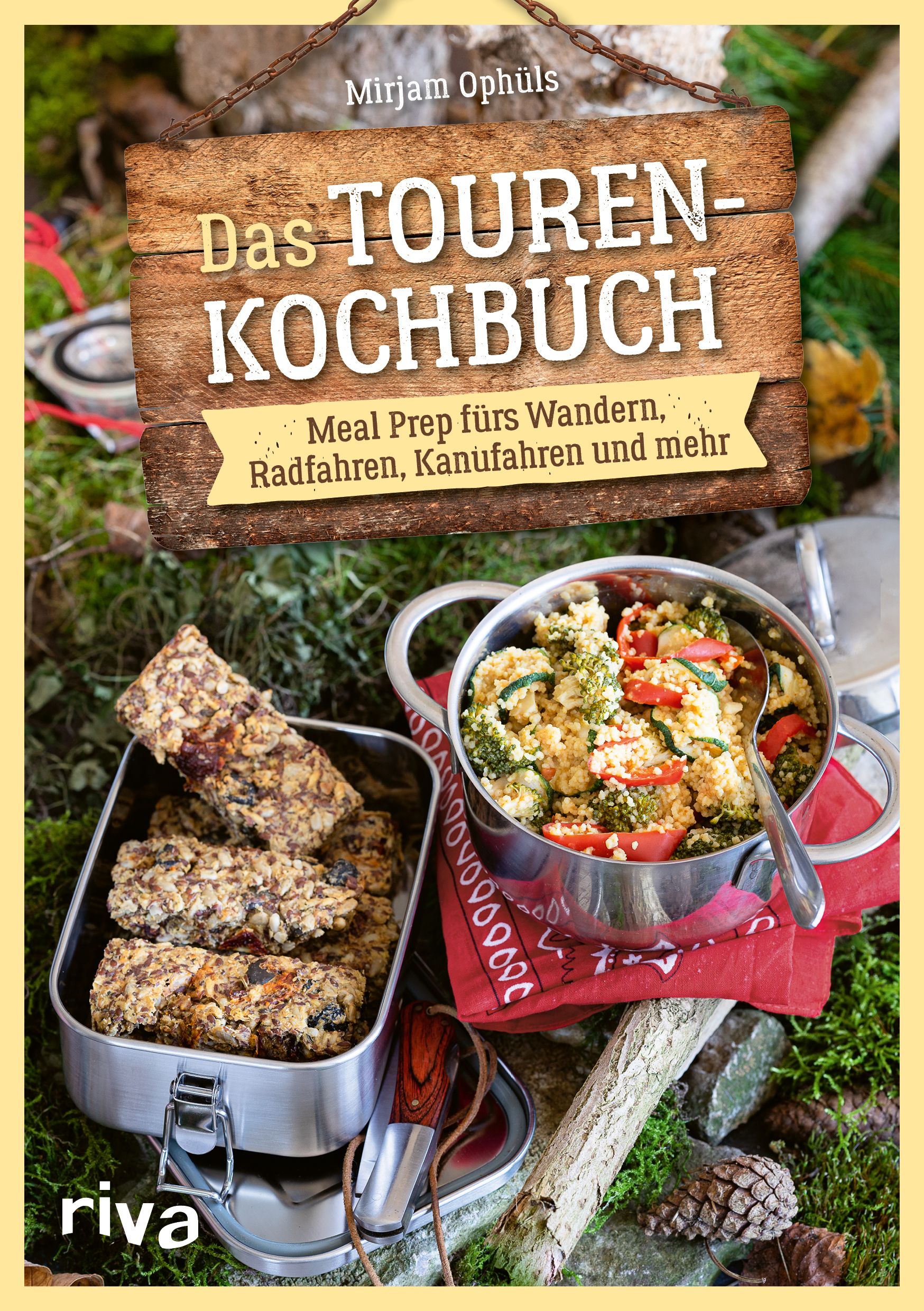 Kochbuch mit Titel "Das Touren-Kochbuch". Auf dem Cover: Holzschild, Essen in Metallbehältern. Marke: riva.