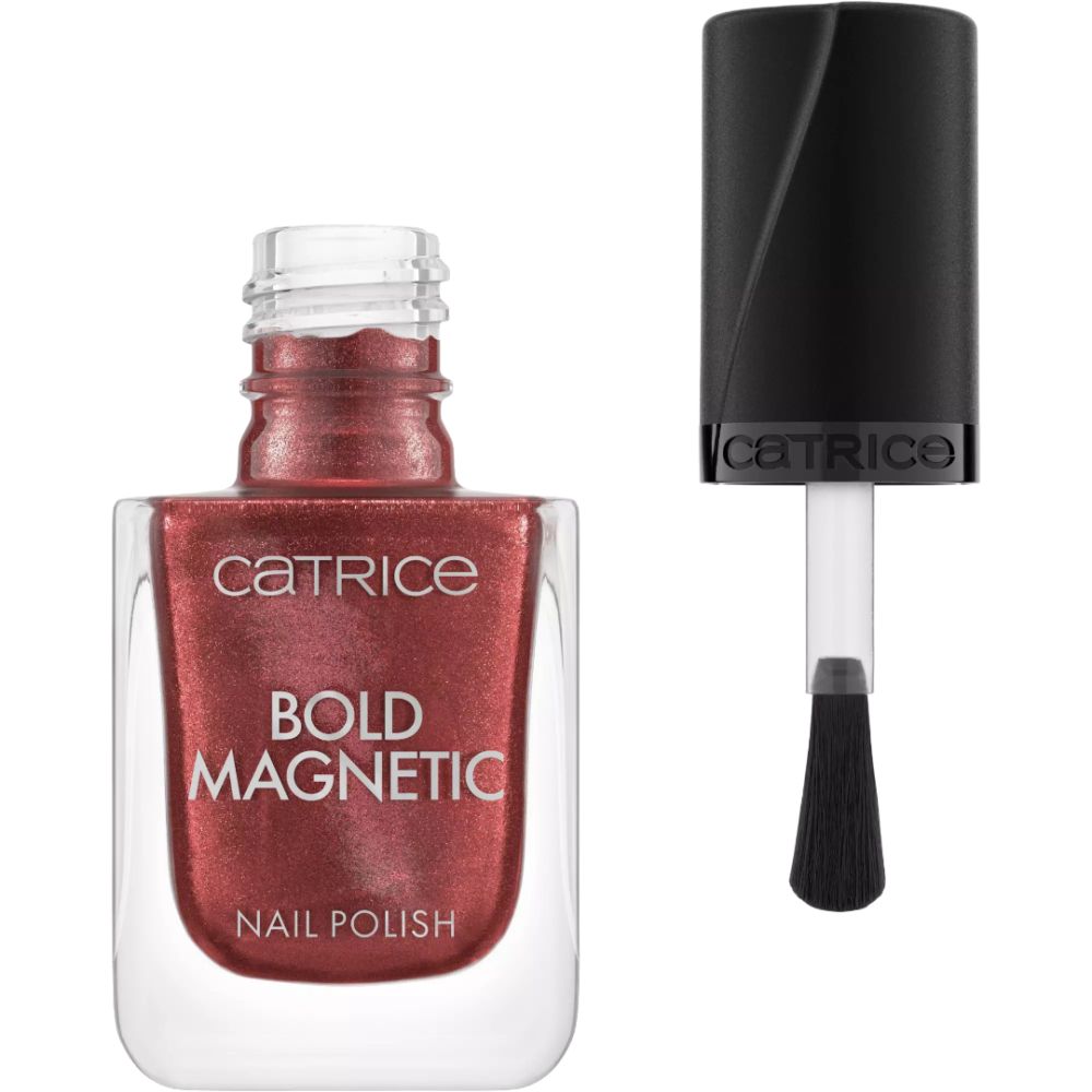 Catrice Bold Magnetic Nagellack, rotbraun. Flasche geöffnet, Pinsel sichtbar. Aufschrift: Bold Magnetic Nail Polish.