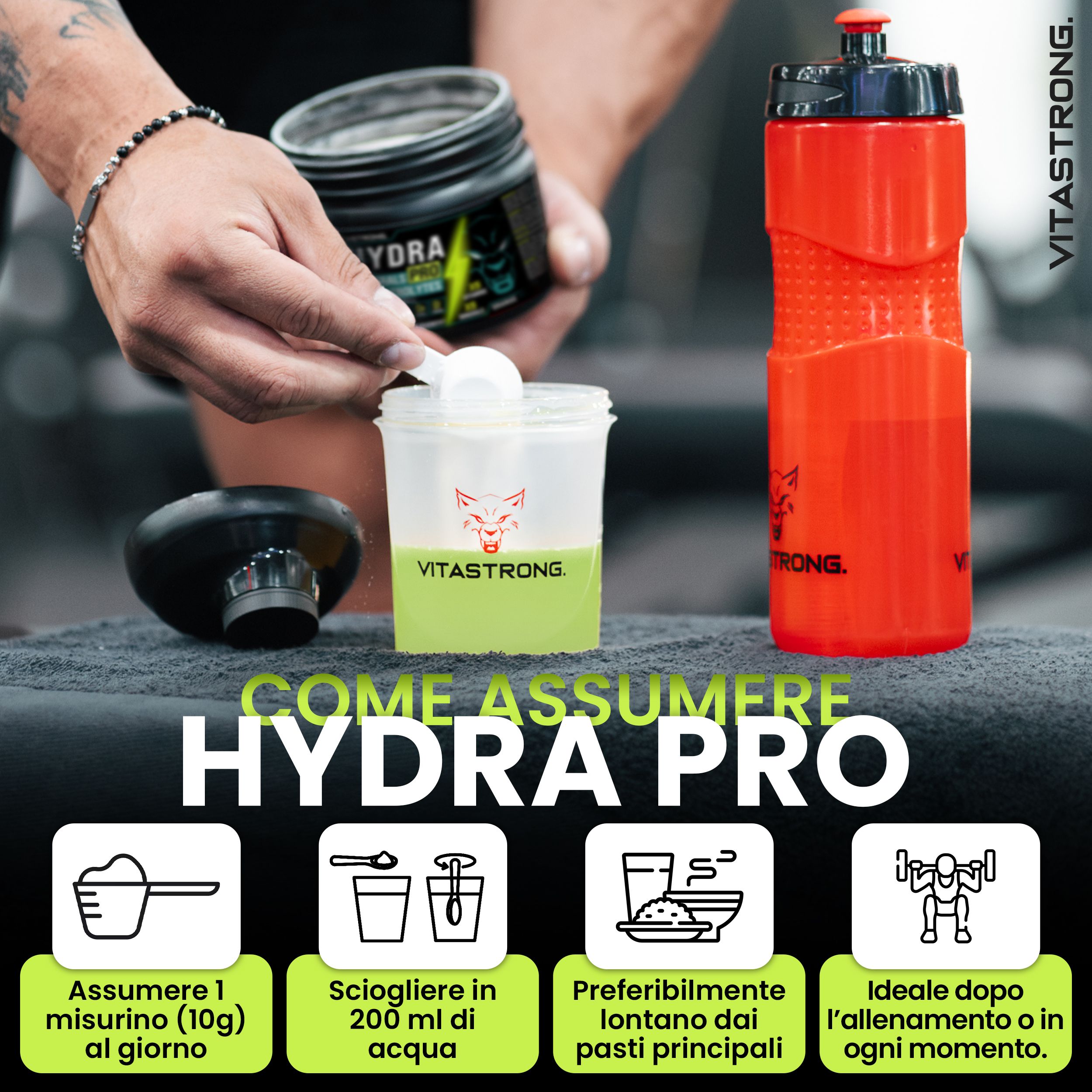 Produkt, Shaker, Löffel und Flasche. Text: "HYDRA PRO". Vitastrong.