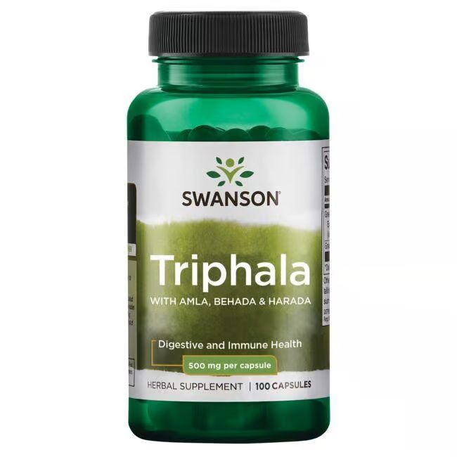 Grüne Flasche mit schwarzen Deckel. Aufschrift: SWANSON Triphala mit Amla, Behada und Harada. 500 mg pro Kapsel. 100 Kapseln.
