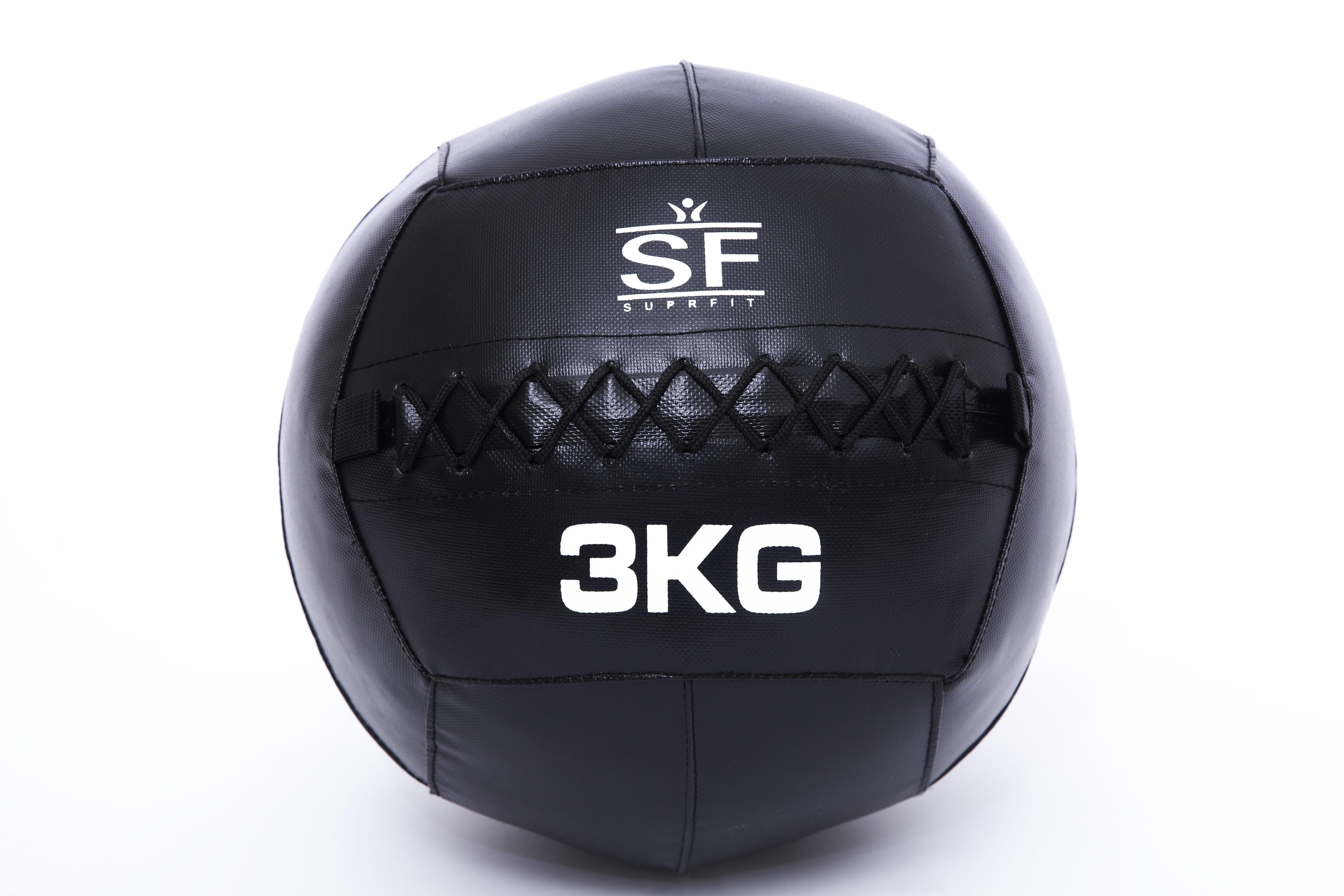 Schwarzer Medizinball mit Logo und 3KG-Aufdruck. Runde Form, genähte Nähte.