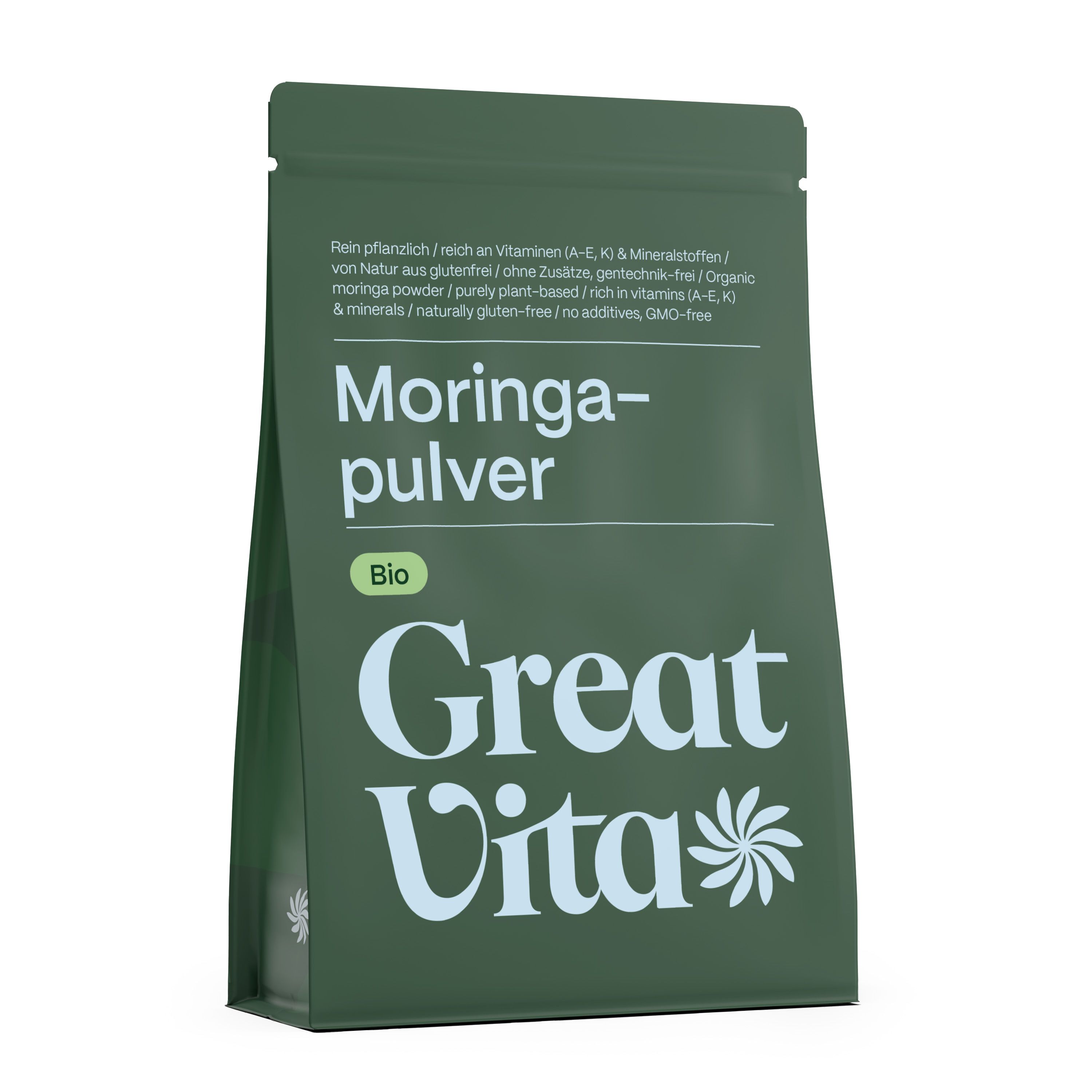 Grüne Verpackung "Moringapulver Bio" von Great Vita. Text: reich an Vitaminen, ohne Zusätze, GMO-frei, vegan, glutenfrei.