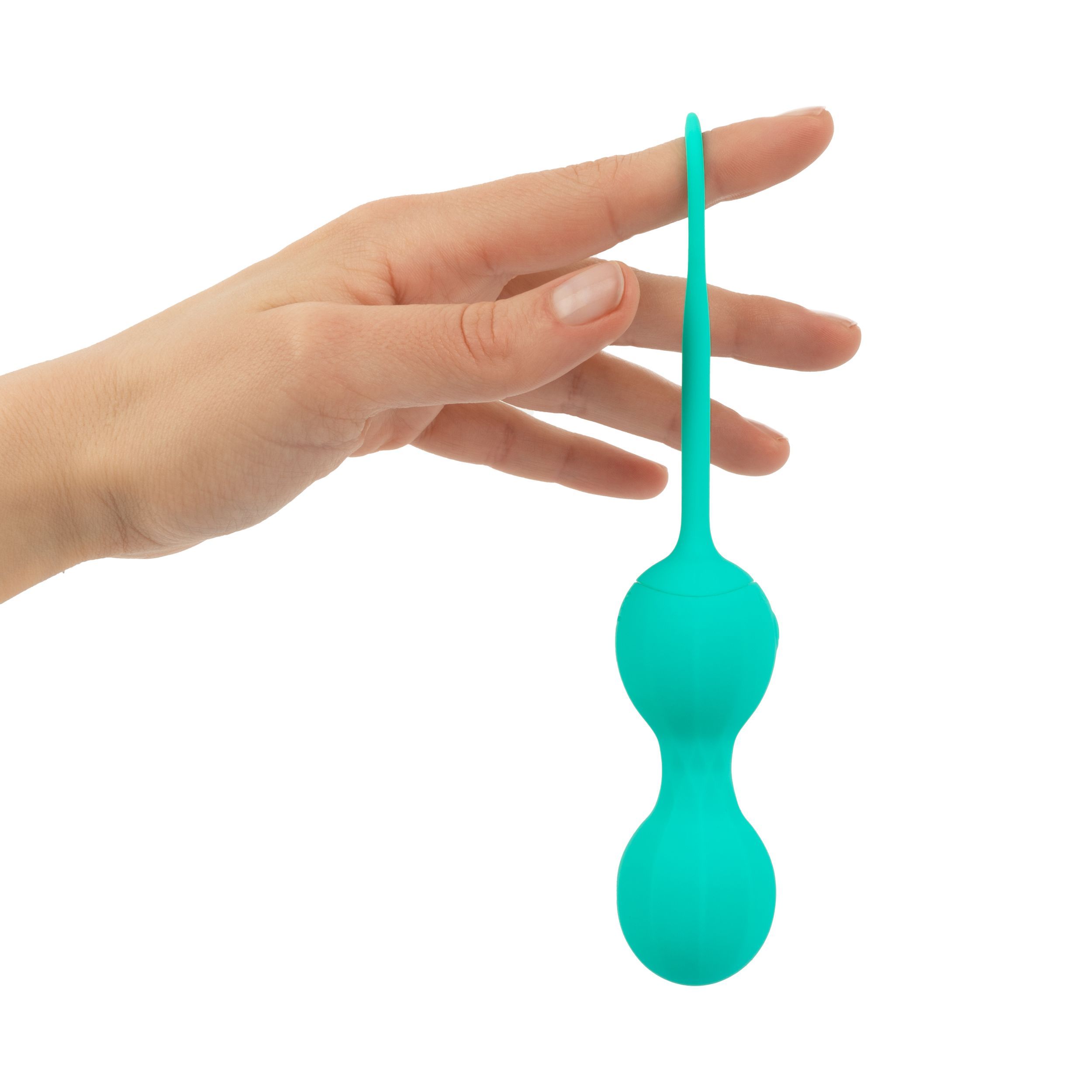 Türkisfarbenes Wellness-Produkt mit zwei Kugeln und Schlaufe, gehalten von einer Hand.