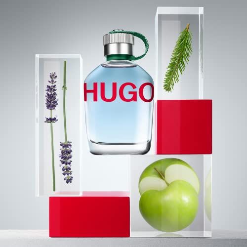 Hugo Man Eau de Toilette Flakon mit roten Würfeln, Lavendel und Apfel.