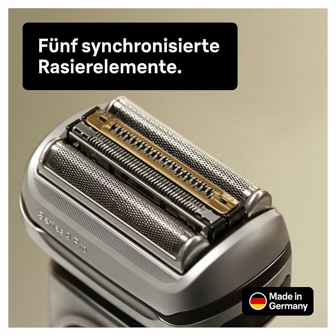 Nahaufnahme des Rasiererkopfes. Fünf Rasiererelemente. Goldfarbene Details. Made in Germany-Logo.