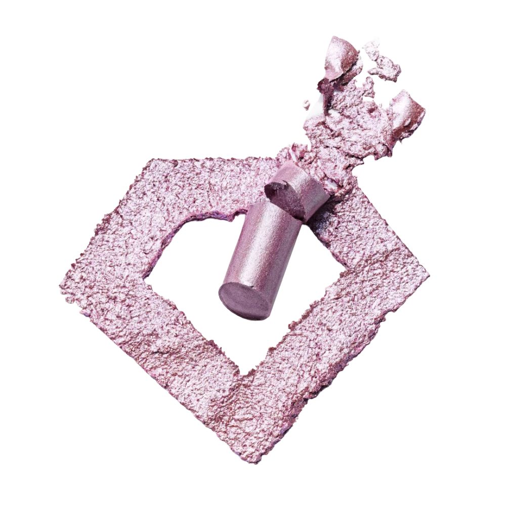 Rosa Lidschatten in Diamantenform. Daneben ein Lidschattenstift mit rosa Spitze.