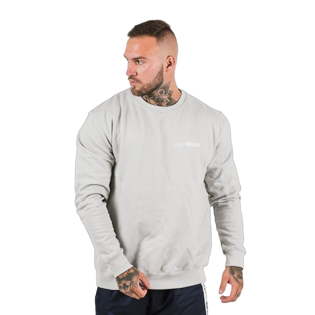 Herren Pullover PRO in Moon Grey, seitliche Ansicht mit dezentem GymBeam Logo.