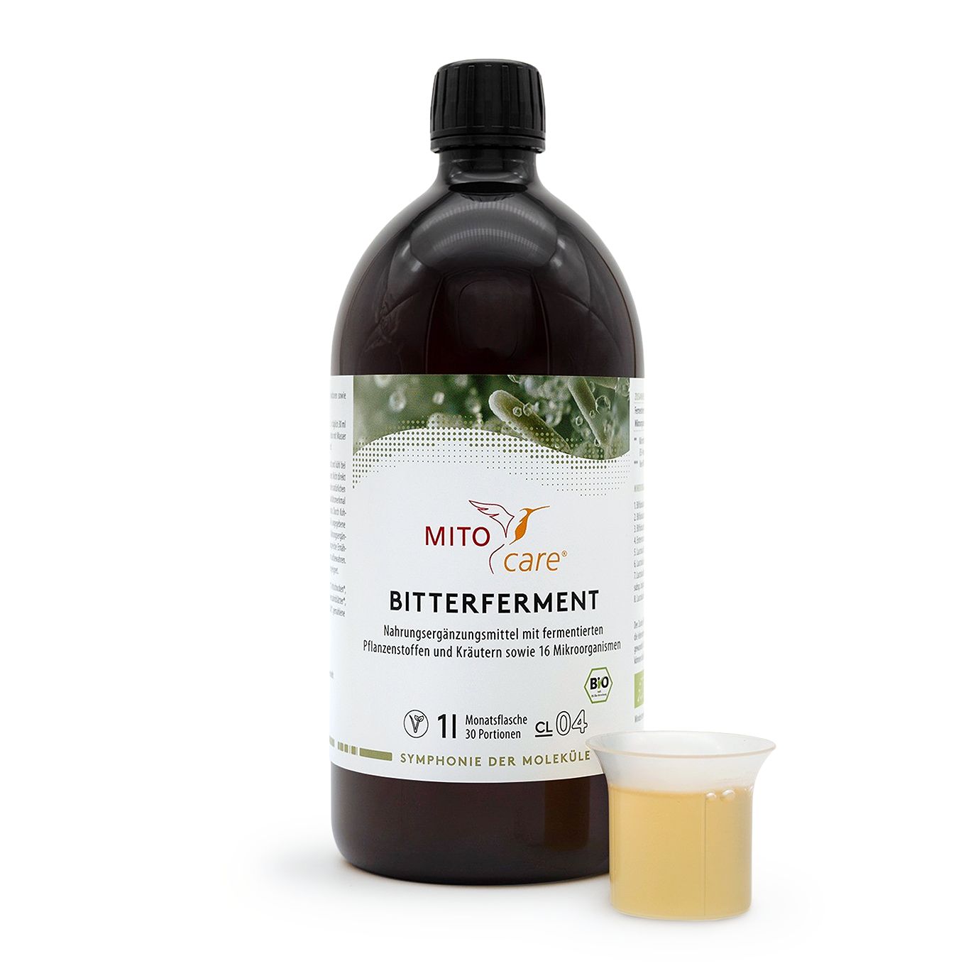 Dunkle 1L-Flasche MITOcare Bitterferment mit Messbecher. Enthält fermentierte Pflanzenstoffe und Kräuter.