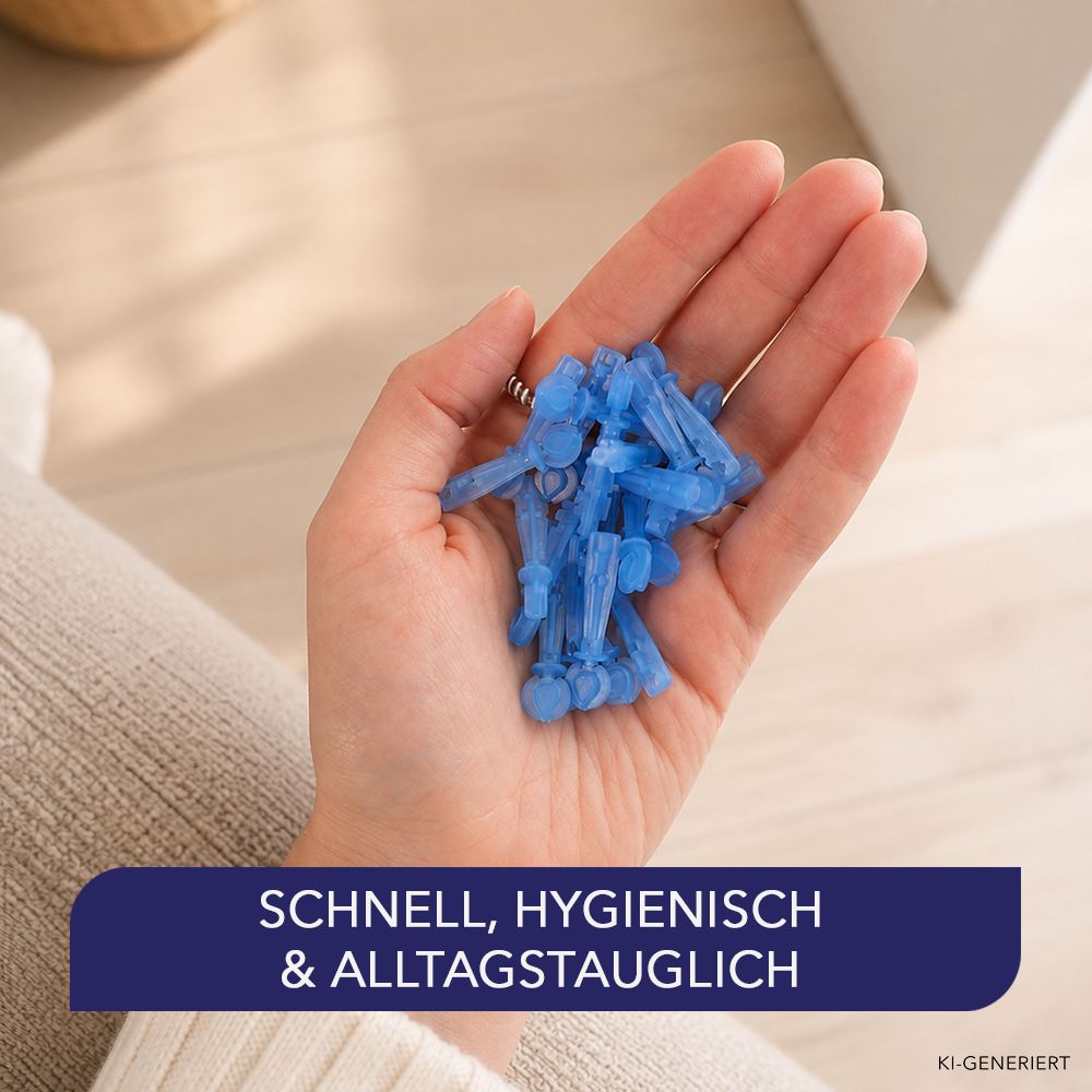 Handfläche mit blauen Lanzetten. Text: Schnell, hygienisch & alltagstauglich.
