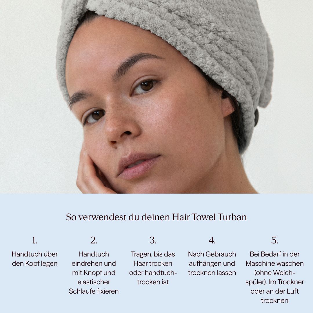 Frau mit grauem Haarturban. Text zeigt Schritt-für-Schritt-Anleitung zur Verwendung: Aufsetzen, eindrehen, fixieren, trocknen lassen, waschen.