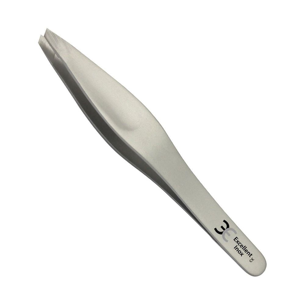 Schräg zulaufende Pinzette aus Metall. Auf dem Griff steht "Excellent Inox".