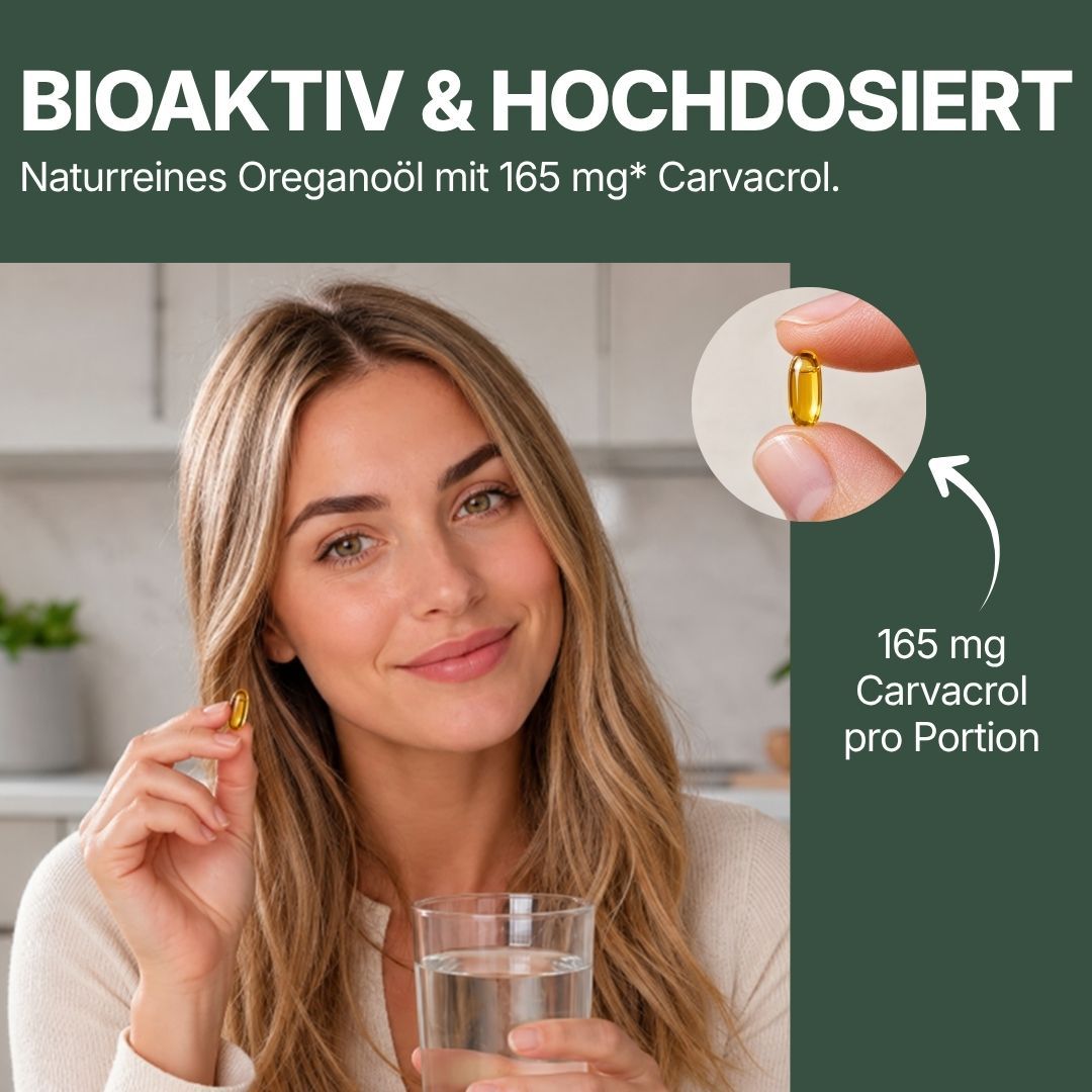Frau hält eine goldene Weichkapsel mit Oreganoöl und Schwarzkümmelöl vor einem Glas Wasser.