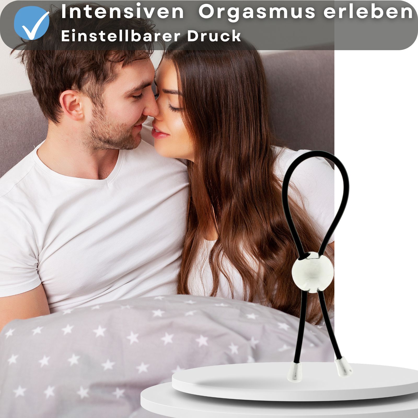 Schwarze Silikon-Penisschlaufe mit weißem Kugel-Element. Paar küsst sich. Text: Intensiven Orgasmus erleben, einstellbarer Druck.