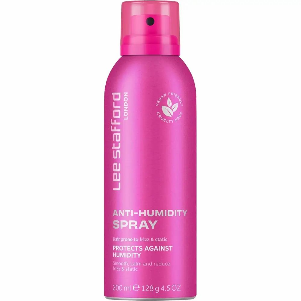 Rosa Sprühflasche Lee Stafford Anti-Humidity Spray. Vegan, tierversuchsfrei. Schützt vor Frizz & Feuchtigkeit.