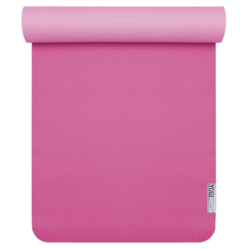 Gerollte Yogamatte, pink. Oberfläche mit Muster. Yogistar-Logo am unteren Rand.