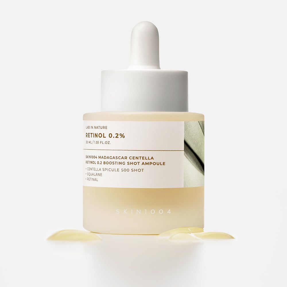 Ampulle mit Pipette, Serum tropft. Hautpflegeprodukt.