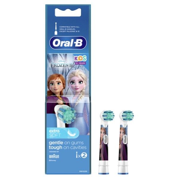 Zwei Aufsteckbürsten für Kinder. Verpackung mit Oral-B Logo, Frozen-Motiv. Extra Soft. Kompatibel mit allen Oral-B Handstücken.