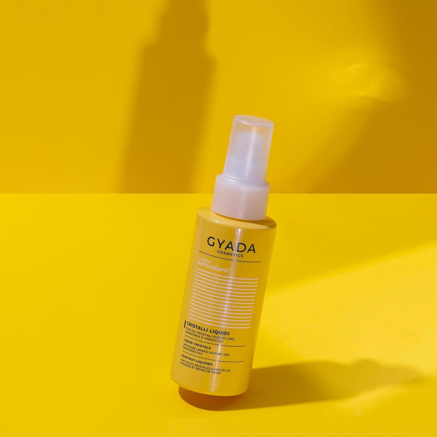 Gyada Cosmetics Anti-Frizz Flüssige Kristalle 100ml Sprühflasche.
