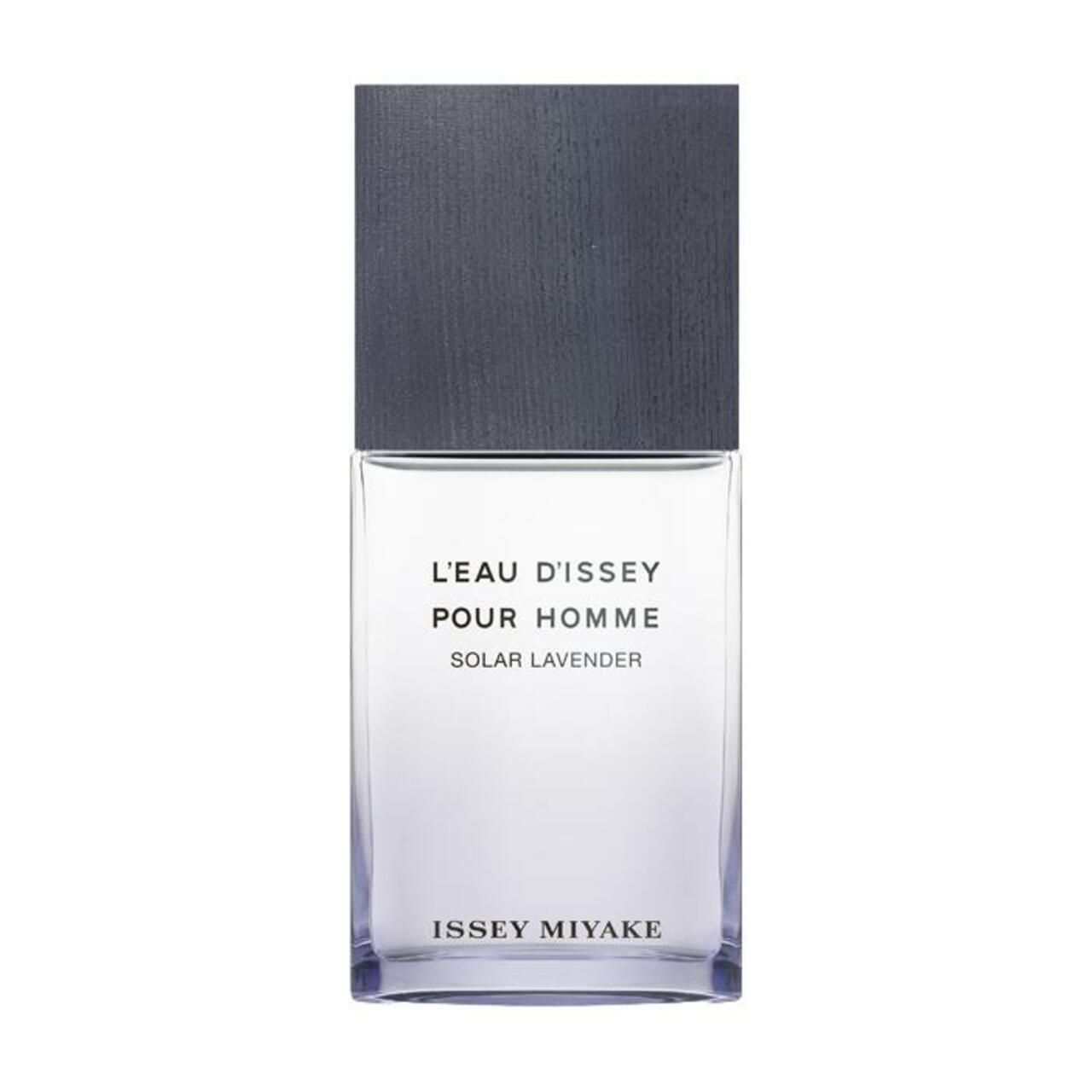 Rechteckiger Flakon mit grauem Deckel. Aufschrift: L'Eau d'Issey pour Homme Solar Lavender. Marke: Issey Miyake.