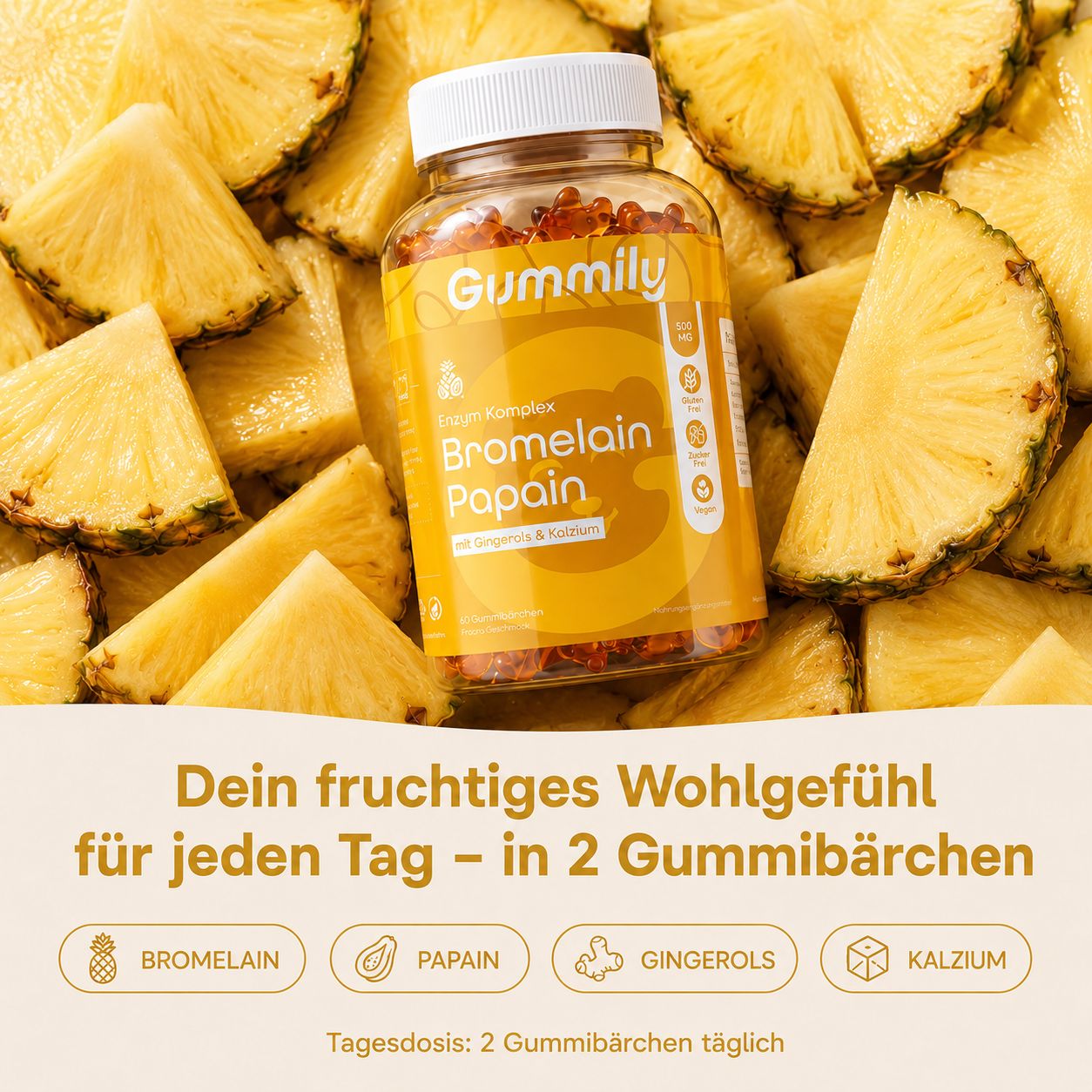 Glas Gummily Bromelain Papain Gummibärchen umgeben von Ananasstücken.