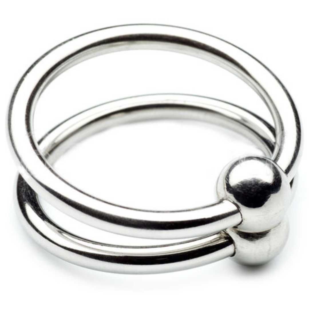 Metallischer Penisring mit Ring für die Hoden