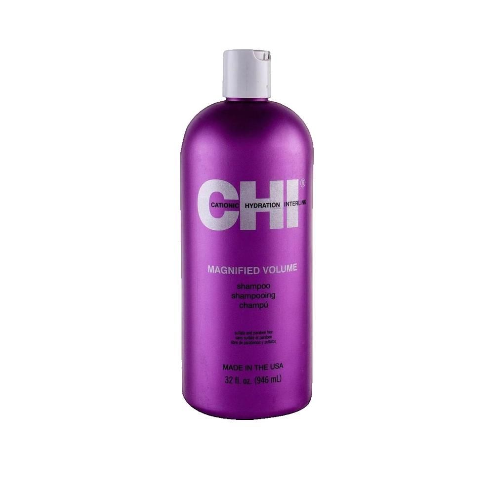 Violette Shampoooflasche mit weißem Deckel. Aufschrift: CHI Magnified Volume. 32 fl. oz. (946 ml).