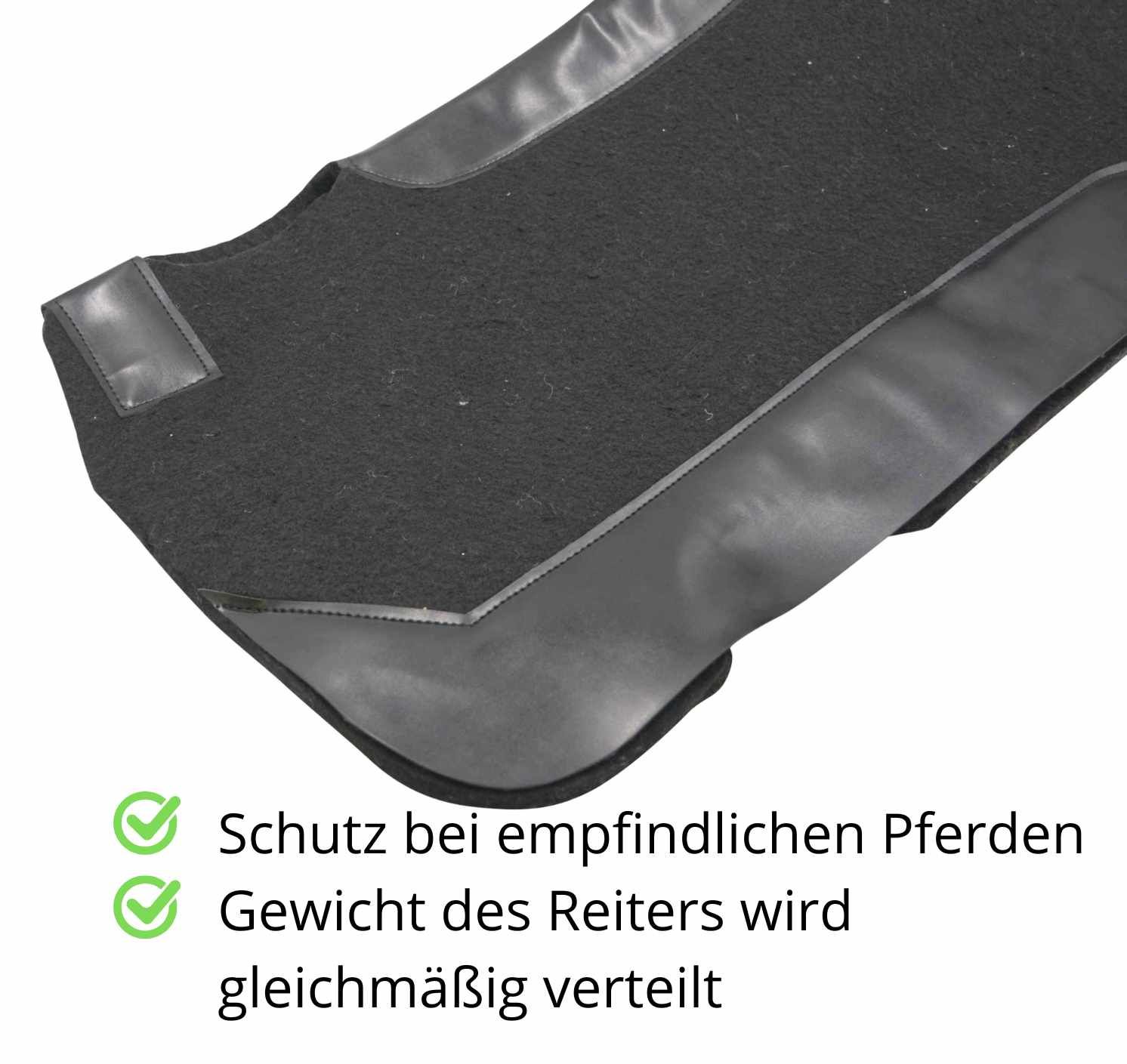 Schwarzes Westernpad aus Filz mit Lederverstärkungen. Text: Schutz bei empfindlichen Pferden, Gewicht wird gleichmäßig verteilt.