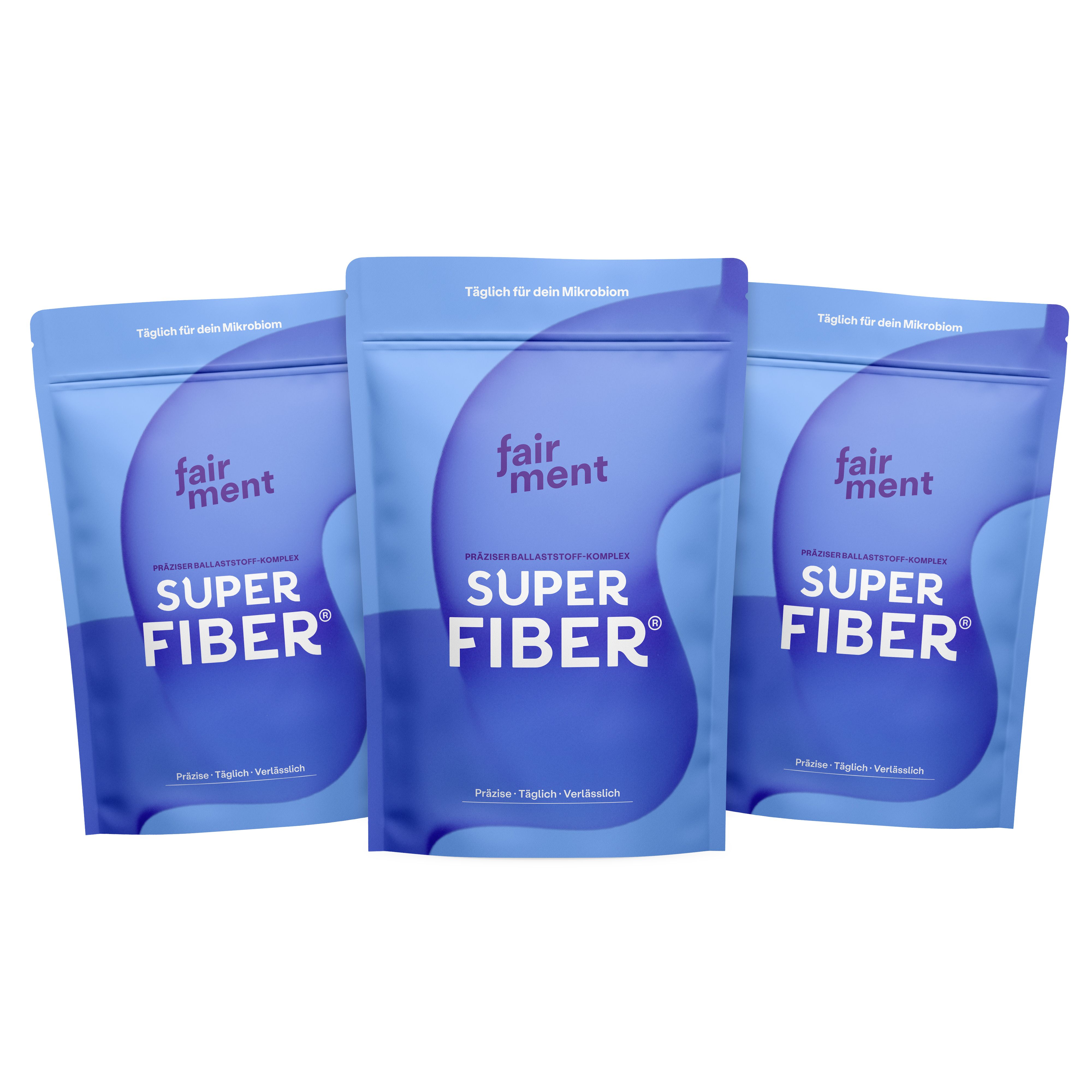 Drei blaue Beutel mit der Aufschrift "fairment SUPER FIBER". Vorderseite mit Produktnamen und Logo. Hellblauer Hintergrund.
