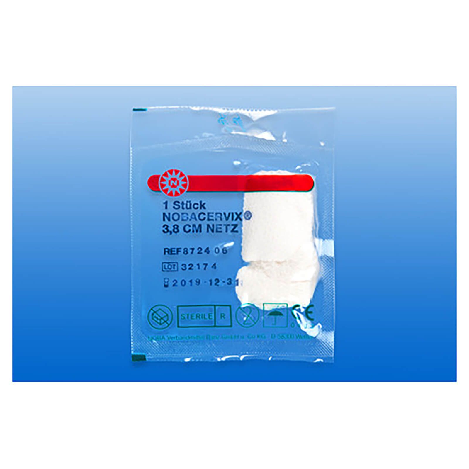 Einzeln verpackte Netzwatte in transparenter Folie. Produktname und Größe sind aufgedruckt.