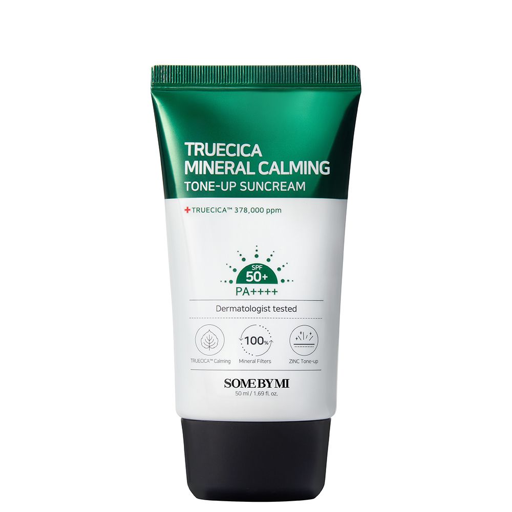 Tube mit grünem Deckel. Text: Truecica Mineral Calming Tone-Up Suncream SPF50+ PA++++. Dermatologisch getestet. SOME BY MI.