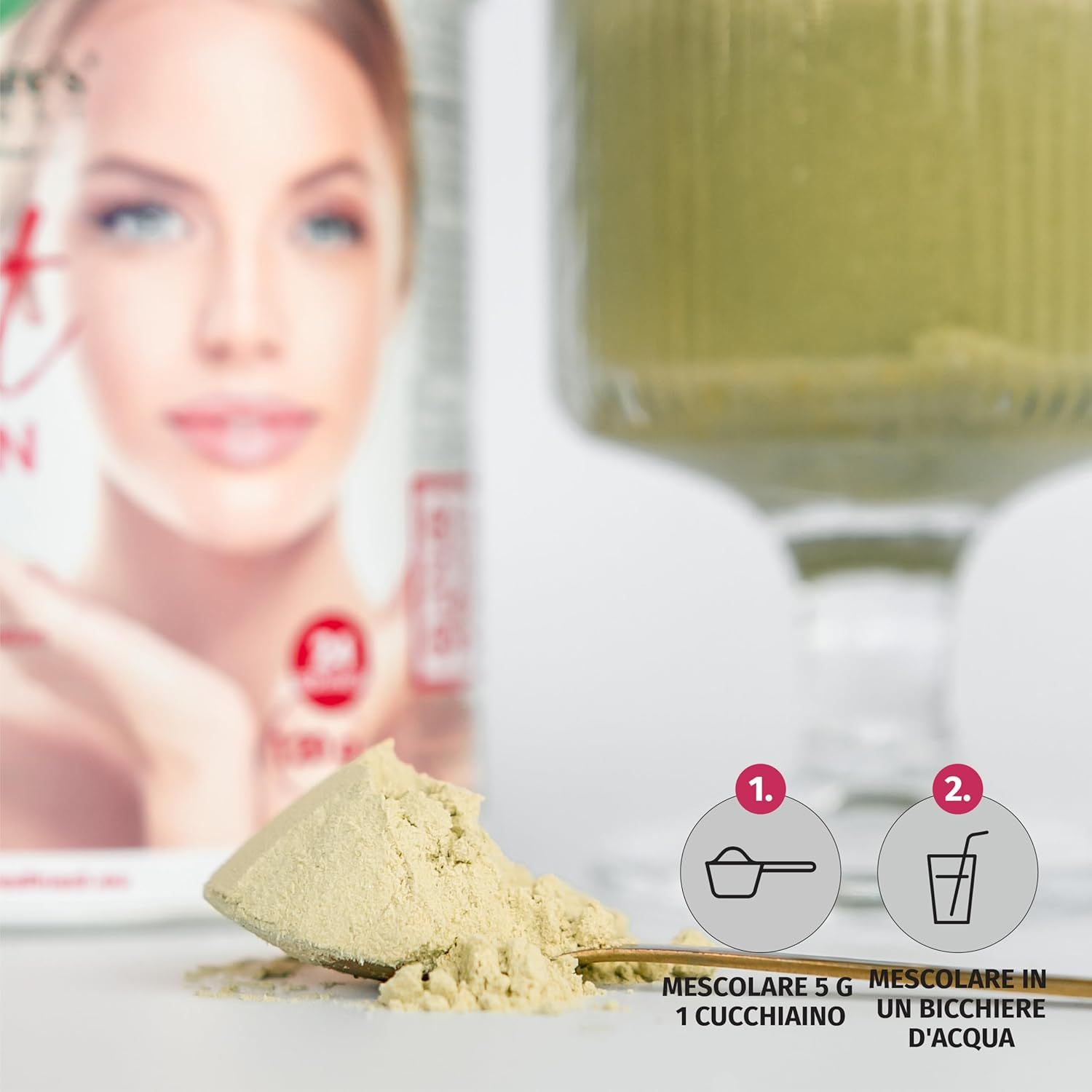 Löffel mit gelbem Pulver. Anweisungen: 5g in 1 Teelöffel, mischen in einem Glas Wasser. Produktabbildung im Hintergrund.