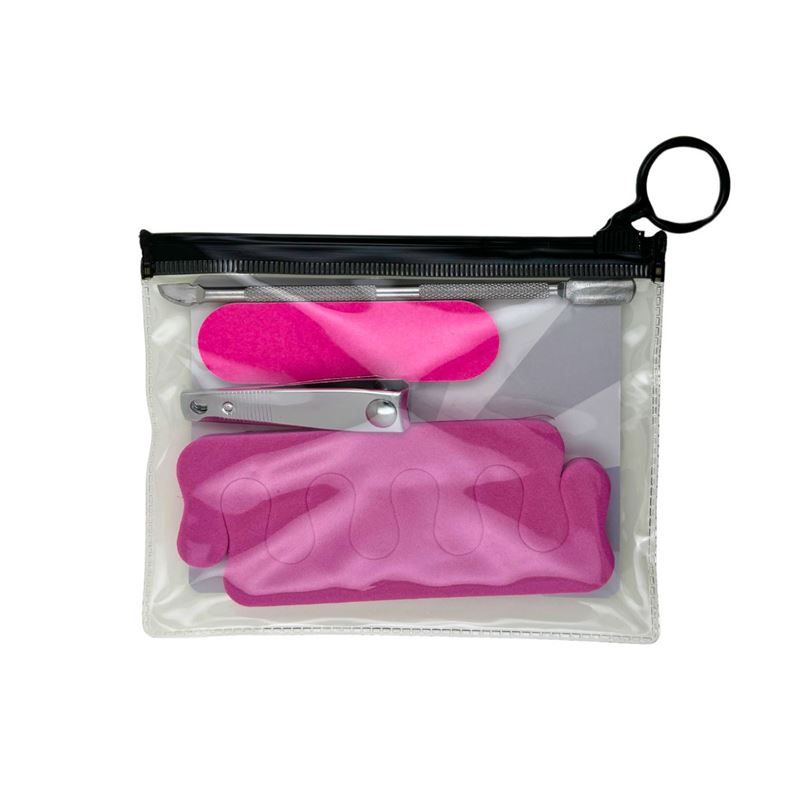 Maniküre-Pediküre-Set in transparenter Tasche. Enthält Zehenspreizer, Nagelfeile und Nagelknipser.