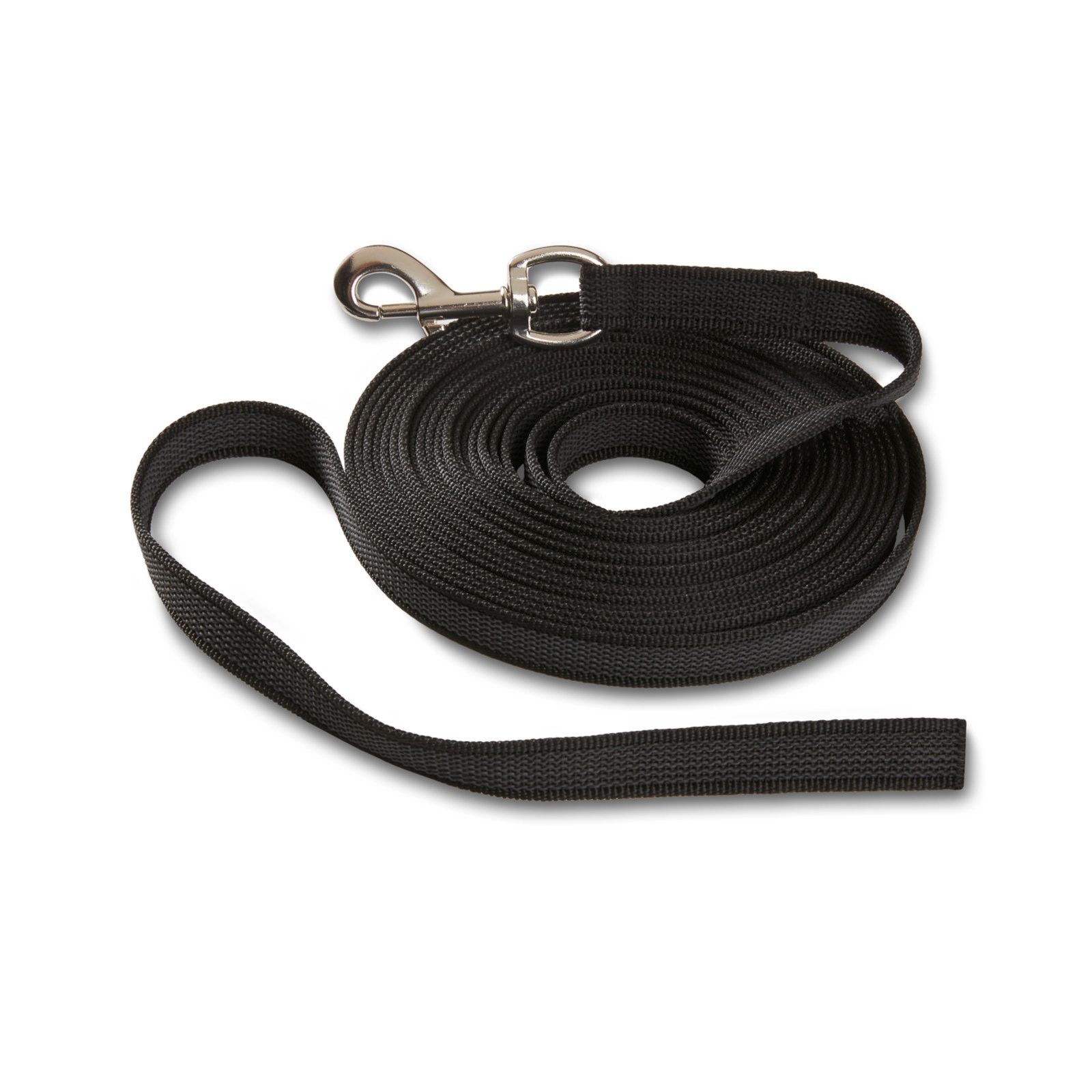 Schwarze Schleppleine, aufgerollt. Mit Karabinerhaken.