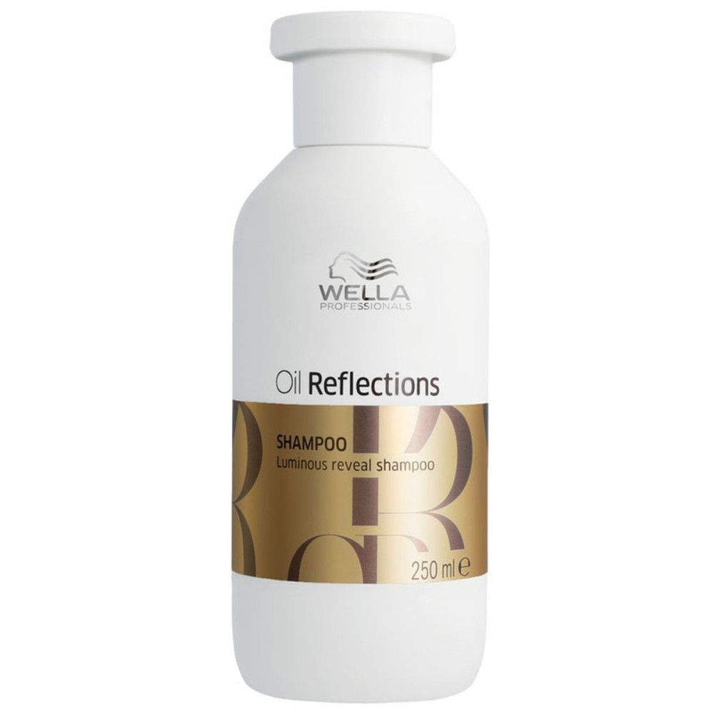 Weiße Shampoo-Flasche mit goldfarbenem Etikett. Aufschrift: Wella, Oil Reflections, Shampoo, Luminous reveal shampoo, 250 ml.