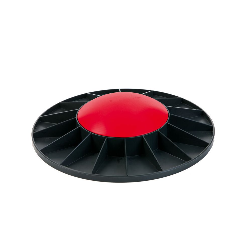 Schwarzes Balance Board mit roter Kuppel. Runde Form mit Segmenten. Zentraler roter Bereich.