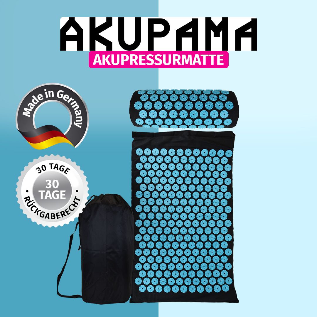 Akupressurmatte mit Kissen, Tragetasche und Labeln. Schwarze Matte mit blauen Noppen. Label: Made in Germany, 30 Tage Rückgaberecht.