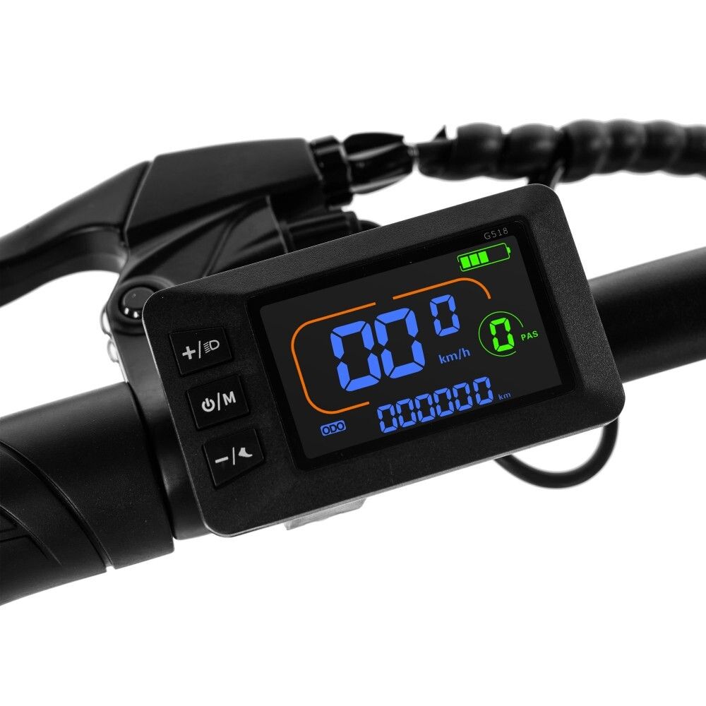 Nahaufnahme des Displays eines Elektrofahrrads. Das Display zeigt Geschwindigkeit, Batteriestatus und andere Informationen.