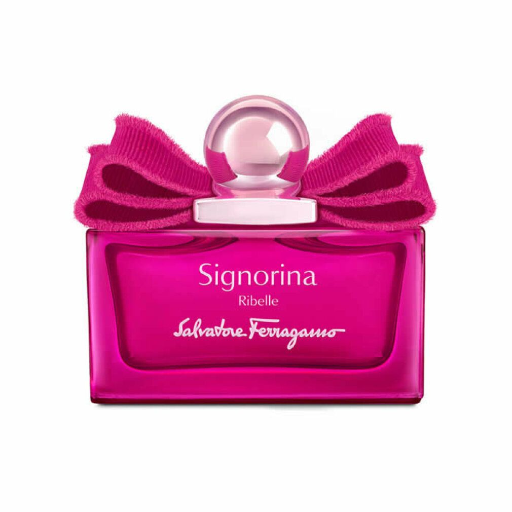 Salvatore Ferragamo Signorina Ribelle Eau de Parfum in einem rechteckigen, pinken Flakon mit Schleifen-Applikation und kugelförmigem Verschluss.