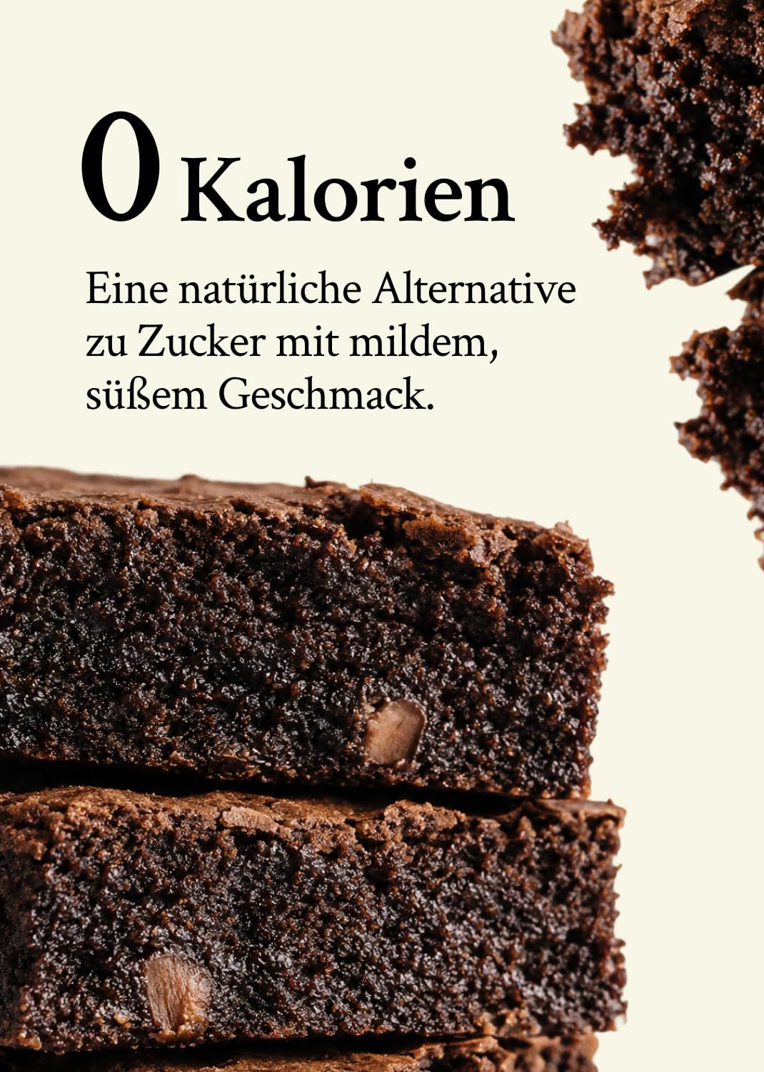 Drei Schokoladenbrownies mit Nüssen, gestapelt. "0 Kalorien" steht daneben.
