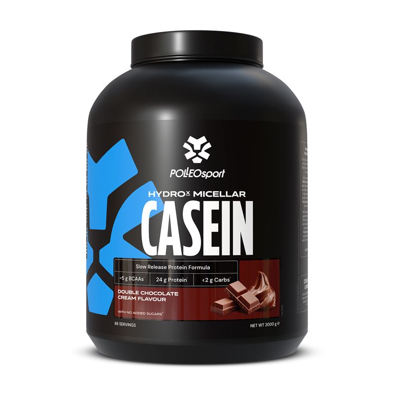 Schwarze Dose mit blauem Akzent. Aufschrift: PolleoSport HydroX Micellar Casein. Doppel-Schokoladen-Geschmack. Enthält Proteine und Kohlenhydrate.